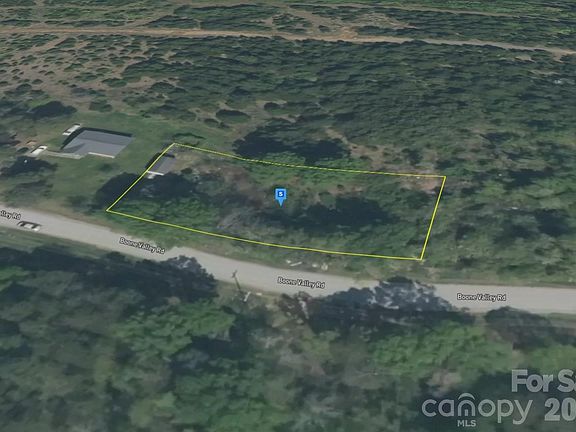 3rd image of 931 Boone Valley Rd