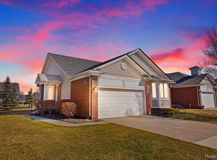 26037 Mariners Point, Chesterfield, MI 48051