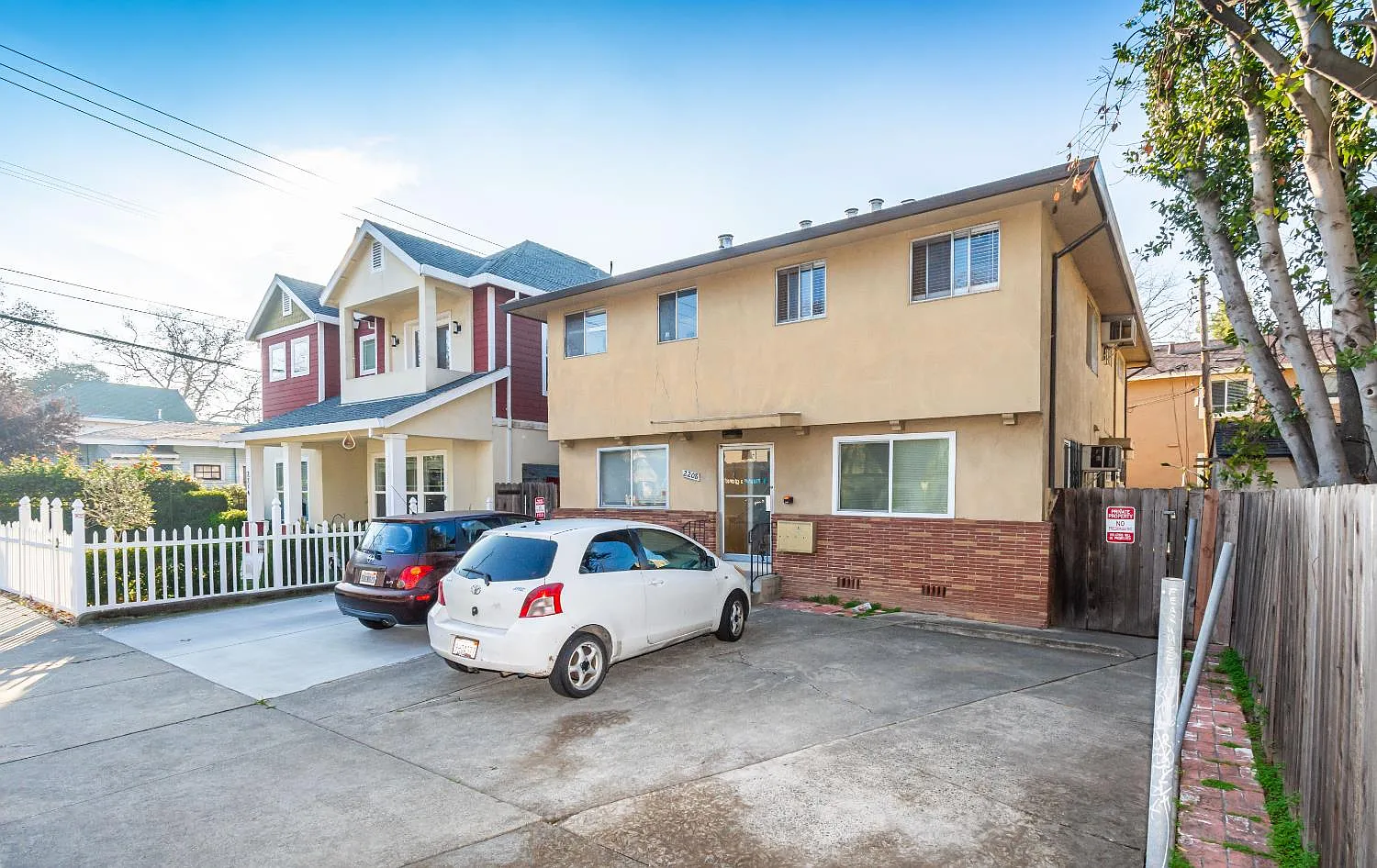 2208 25th St photo 1