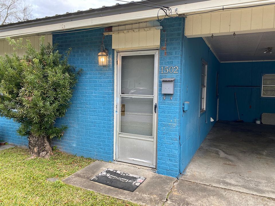 1st image of 1502 W Saint Mary Blvd