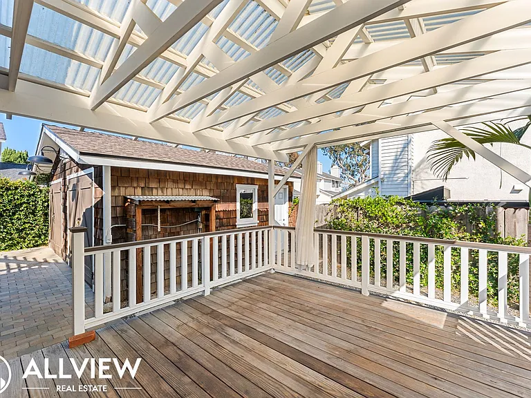 2474 Santa Ana Ave — Photo 22
