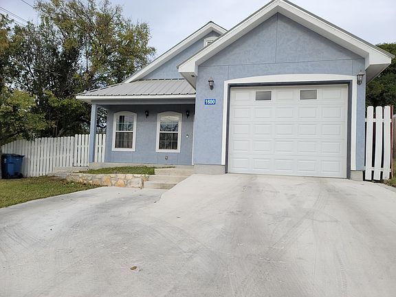 2nd image of 1600 Woodside Dr