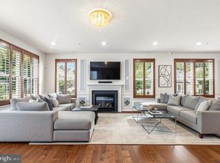 7976 Meridian Dr, Pasadena, MD 21122