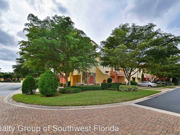 3rd image of 8565 Via Garibaldi Cir Unit 202