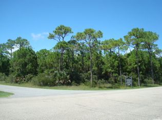 1701 Lark Ln, Eastpoint, FL 32328