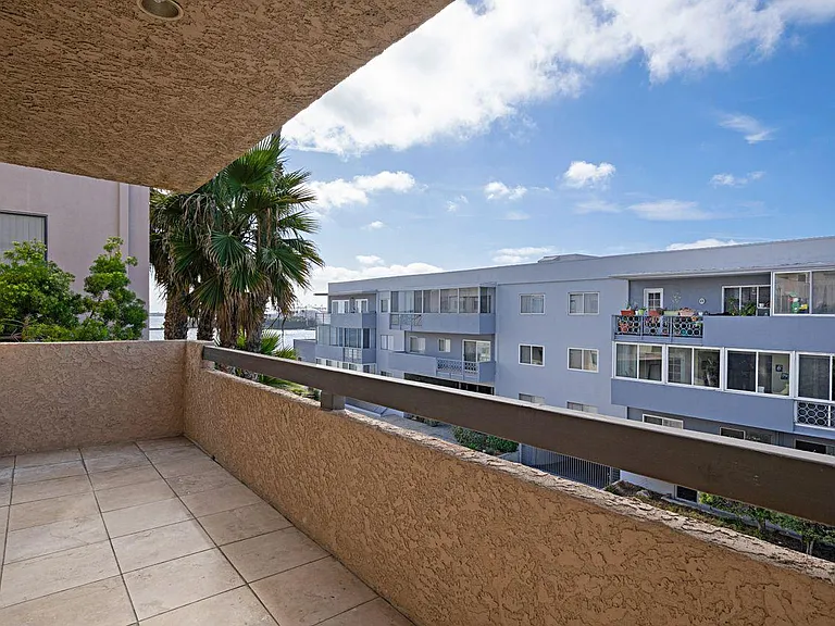1230 E Ocean Blvd #601 — Photo 31