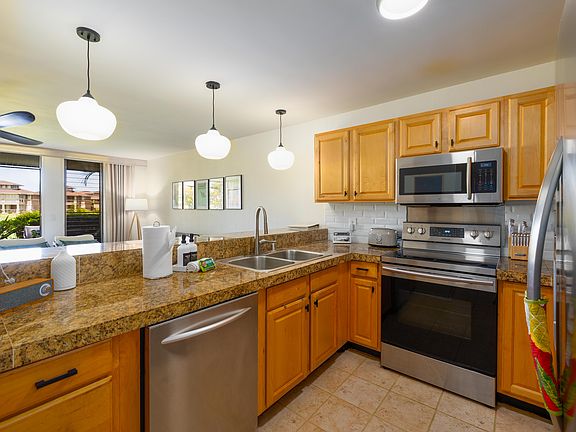 2nd image of 68-3840 Lua Kula St APT H101