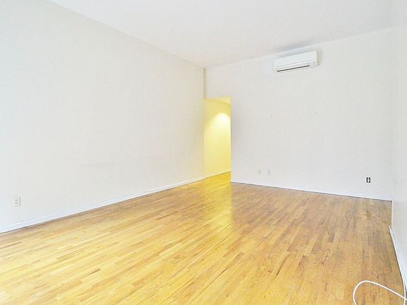 3rd image of 104 E 35th St APT 2A