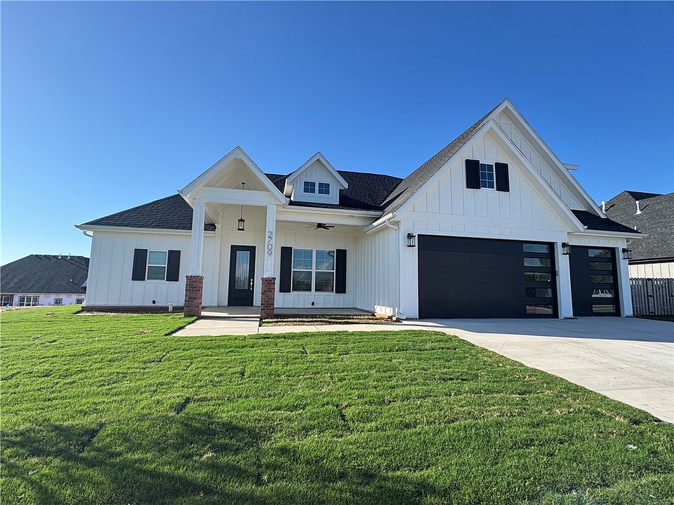 1st image of 2709 Lunar Ave