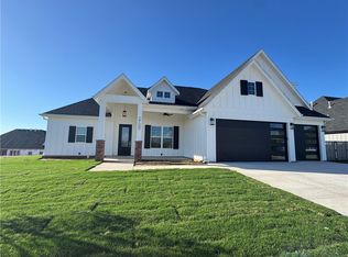 2709 Lunar Ave, Lowell, AR 72745