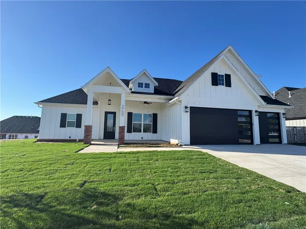 2709 Lunar Ave, Lowell, AR 72745