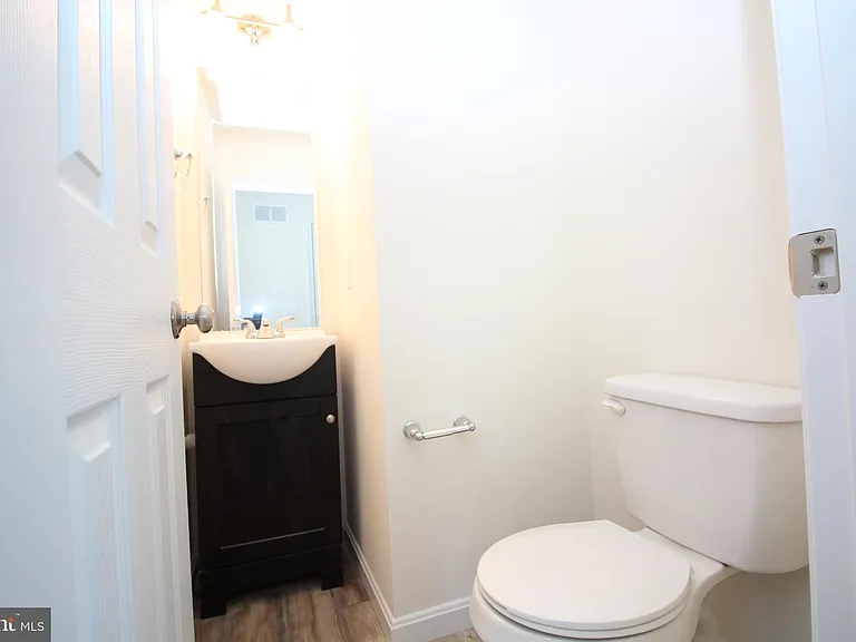 82 Filbert Dr — Photo 24