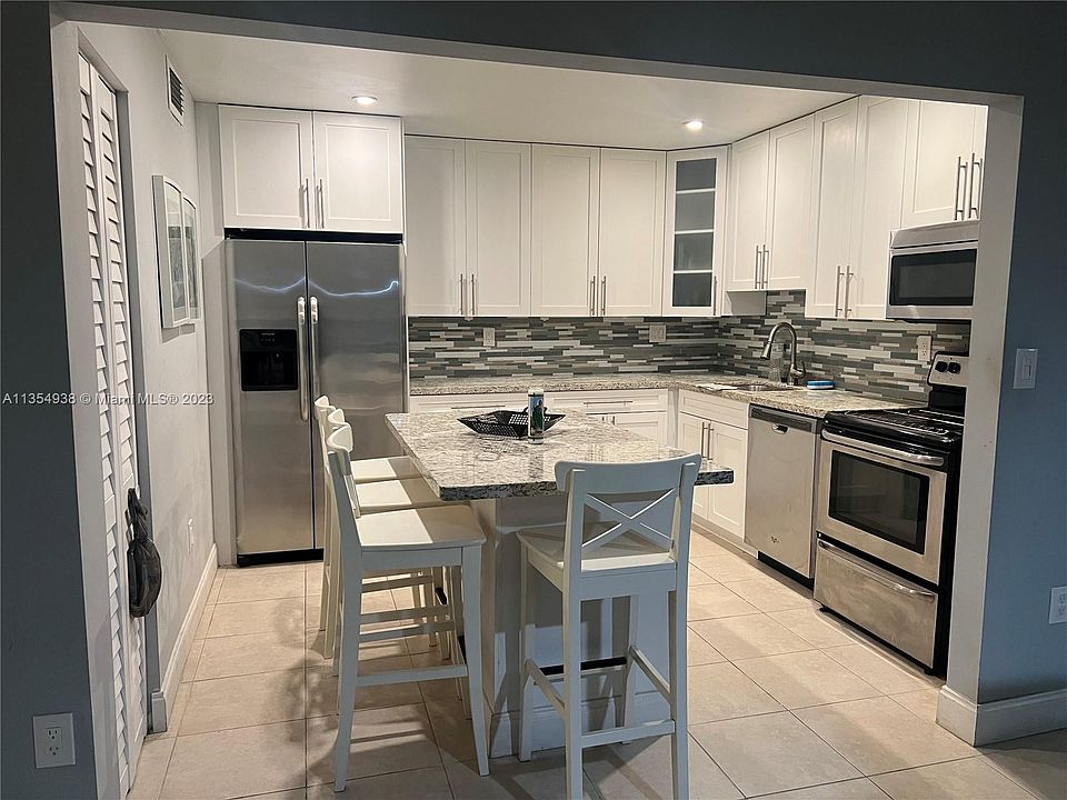 1st image of 770 NE 199th St APT 102F
