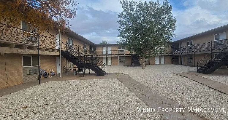 711 S Austin Ave #105 — Photo 18