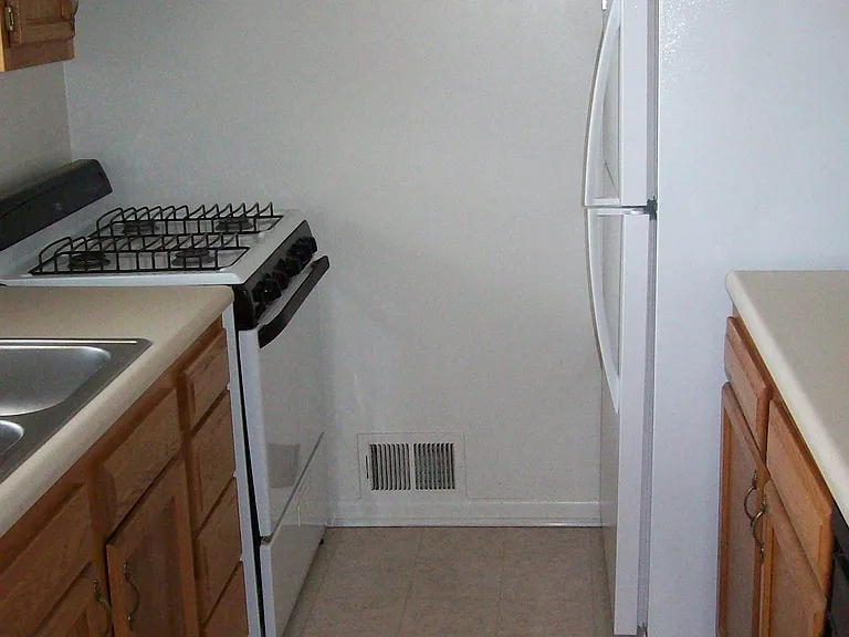 Townhouse East — Photo 2