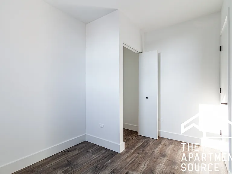 941 W Carmen Ave #609 — Photo 6