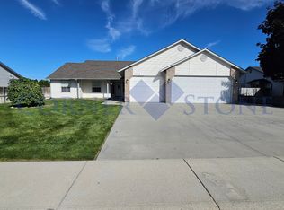 1404 Burnett Dr, Nampa, ID 83651