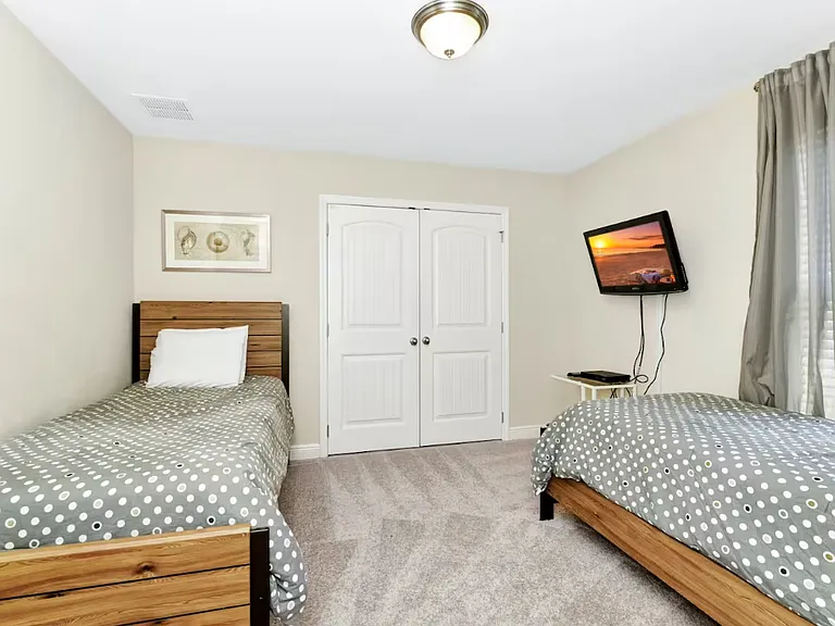 4139 Oaktree Dr — Photo 30