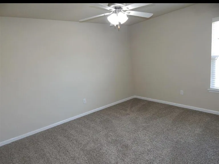 2035 Shadow Ridge Rd — Photo 9