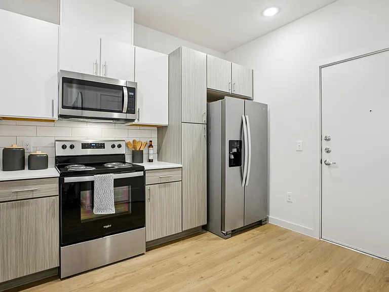 B2 Kitchen at Matador Apartments