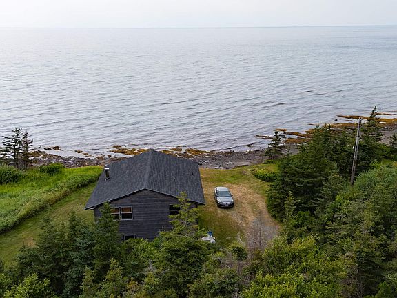 2nd image of 83 Cottage Country Rd
