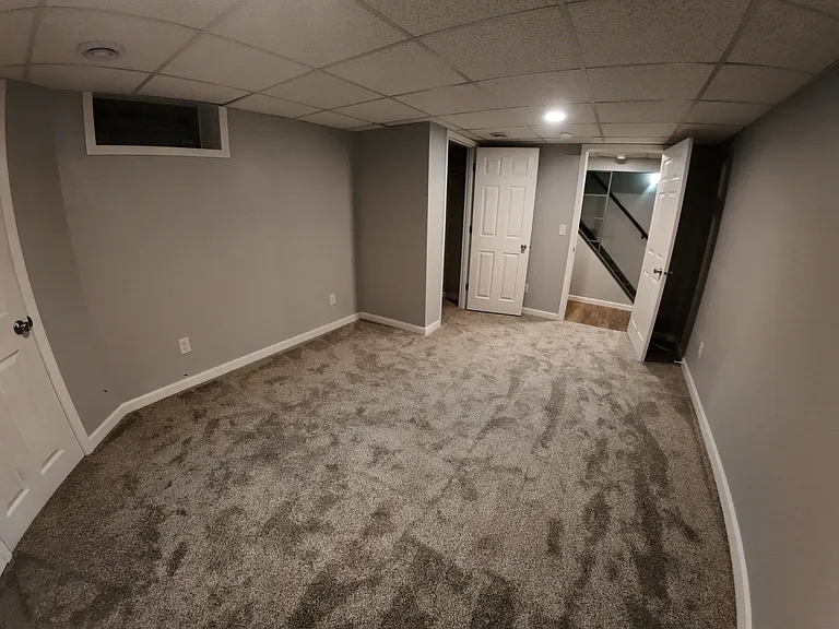 401 Ardmore St — Photo 13