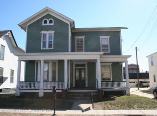 26 Wallace St, Red Bank, NJ 07701