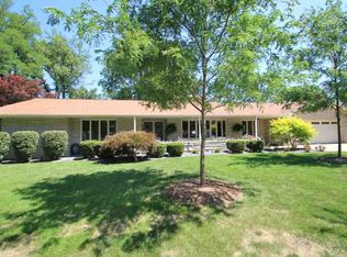 301 E Leo St, Eureka, IL
