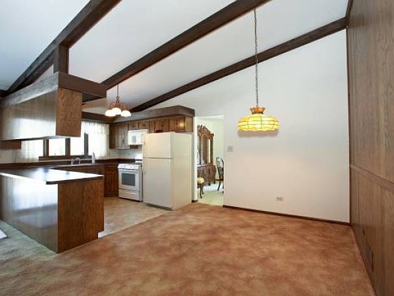 Kitchen & Dinette
