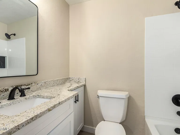 1602 W Rockwood Dr — Photo 23