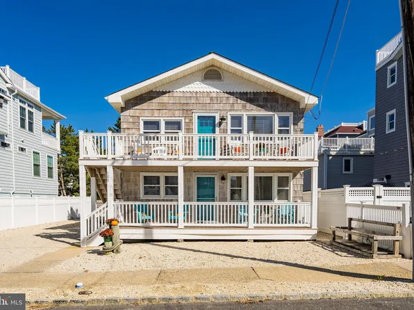109 E Massachusetts Ave, Brant Beach, NJ 08008