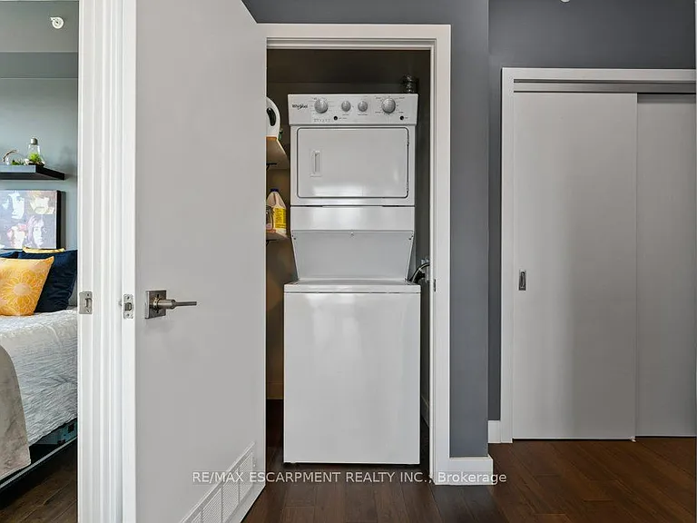 2087 Fairview St #1304 — Photo 9