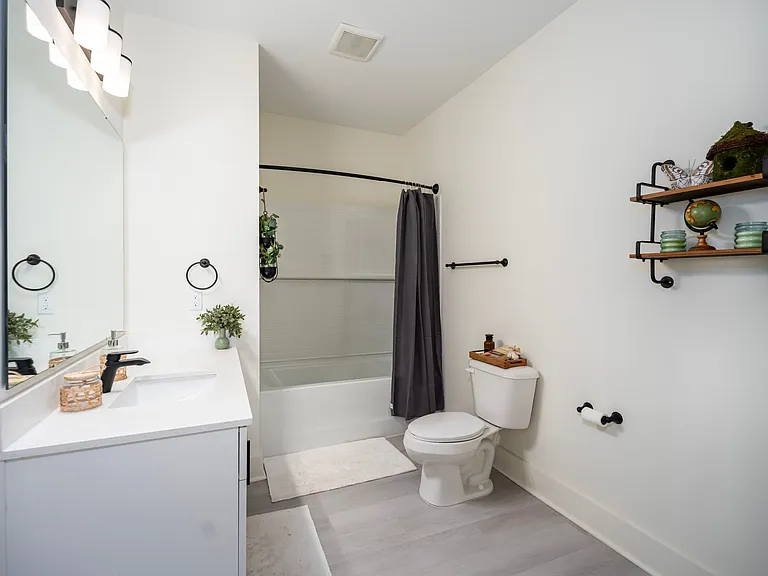 Joy Park Luxury Apartments — Photo 34