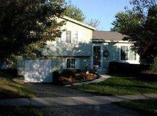 2523 Revilla Dr, Northwood, OH
