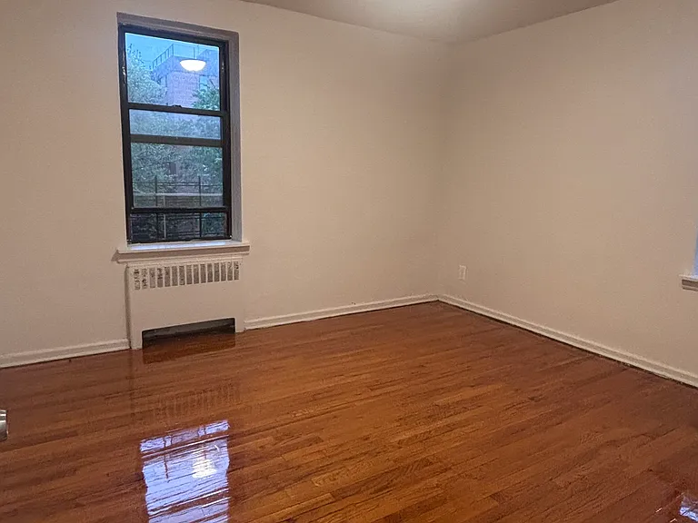 61-88 Dry Harbor Rd #4B — Photo 3