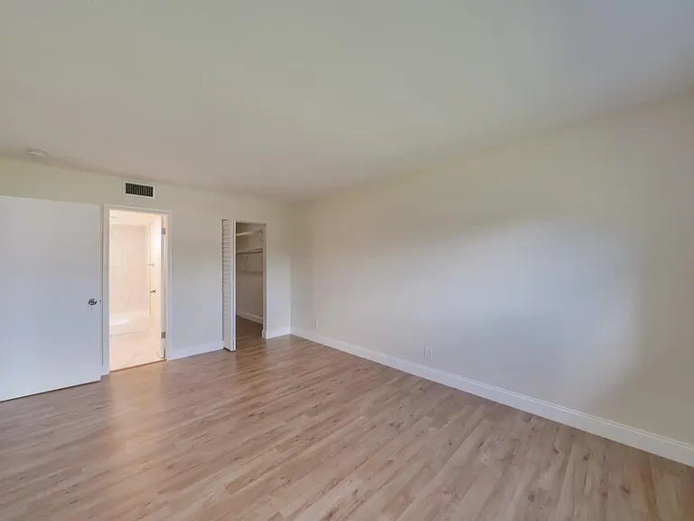701 Lori Dr #209 — Photo 10