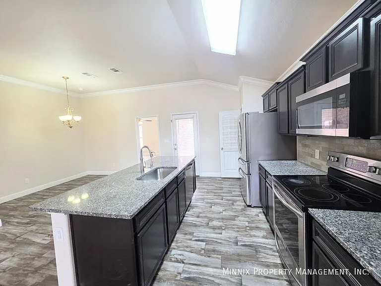 9411 Sagebrush Ave — Photo 6
