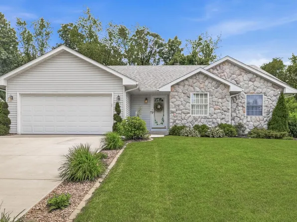 390 Garrison DRIVE, Lake Geneva, WI 53147