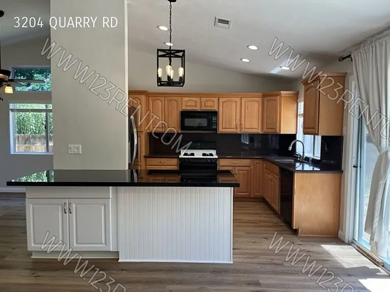 3204 Quarry Rd — Photo 8