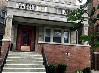 4031 W Nelson St, Chicago, IL 60641