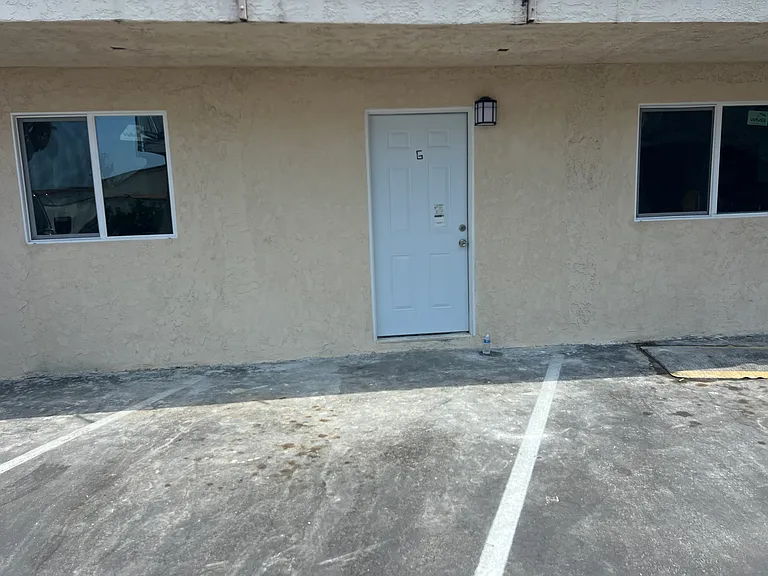 1023 N Citrus Ave — Photo 16