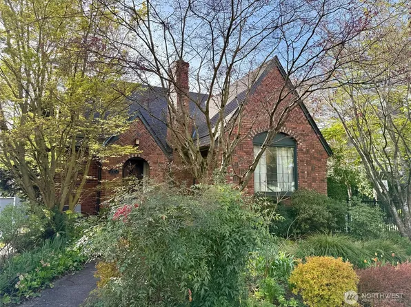 2017 10th Avenue E, Seattle, WA 98102