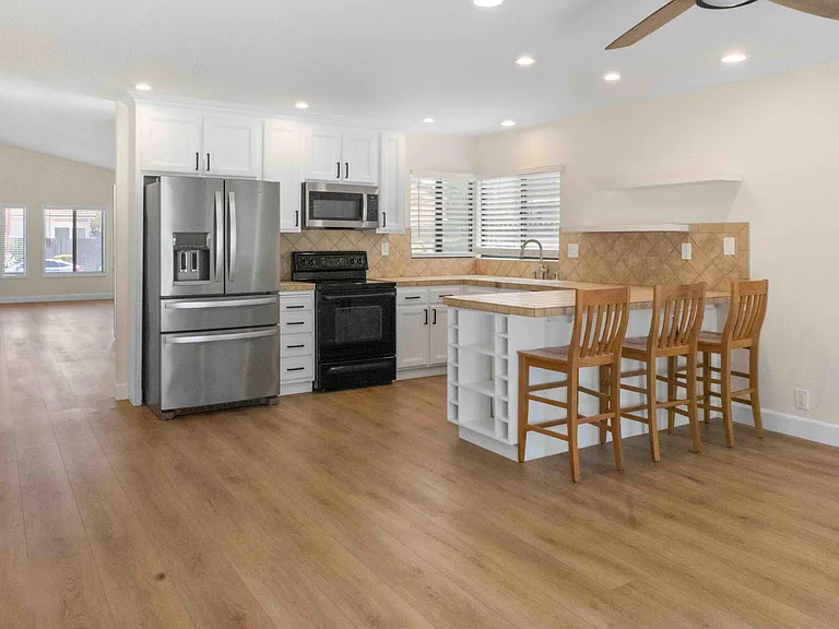 6061 Joshua Trl — Photo 4