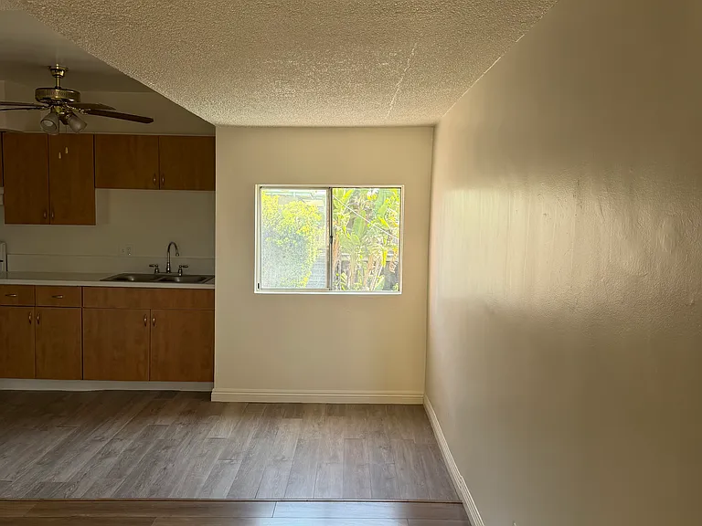 915 E Palmer Ave #24 — Photo 2