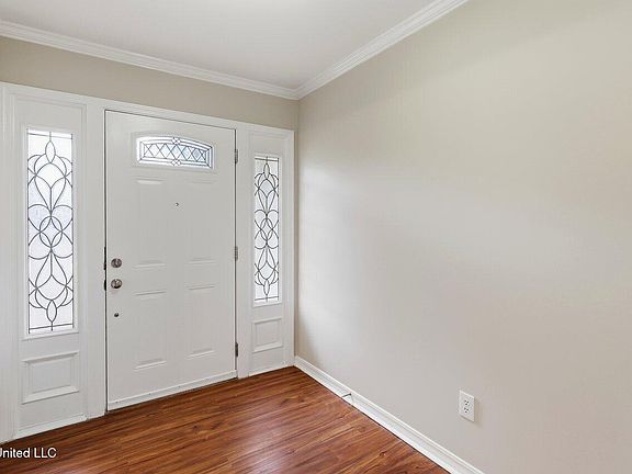 3rd image of 1508 Huntcliff Way