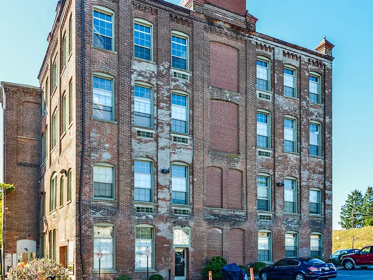 The Lofts at Silk Mill — Photo 23