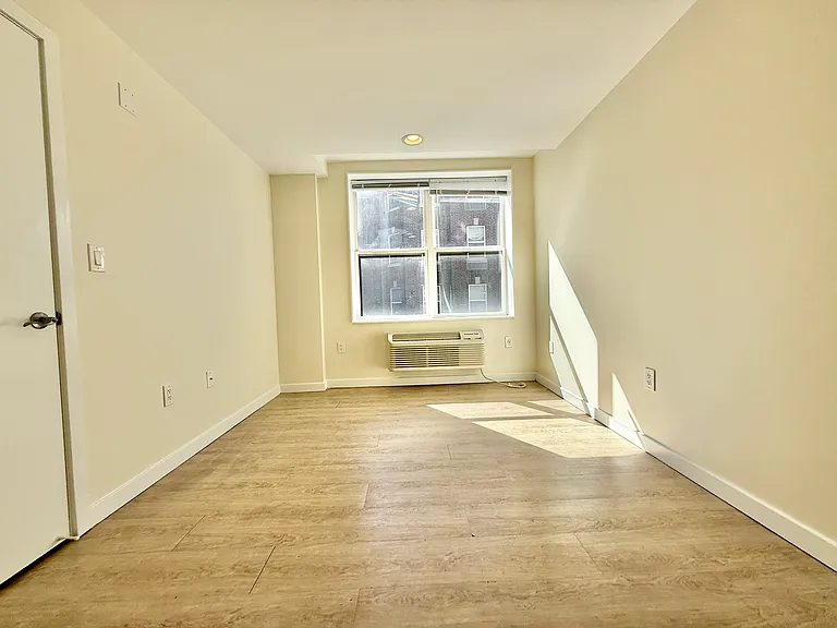 249 S 49th St #8O6 — Photo 78