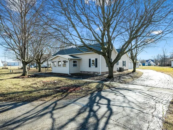 207 W State St, Mansfield, IL 61854