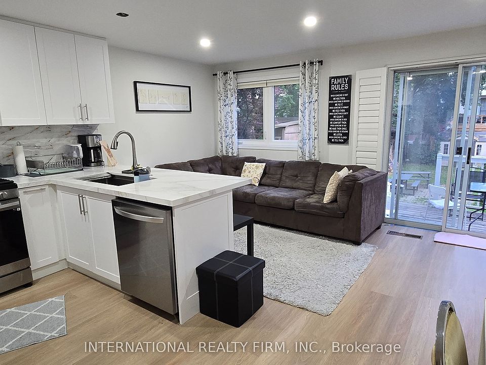 1st image of 261 Soudan Ave