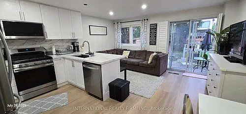 261 Soudan Ave #MAIN Photo 1